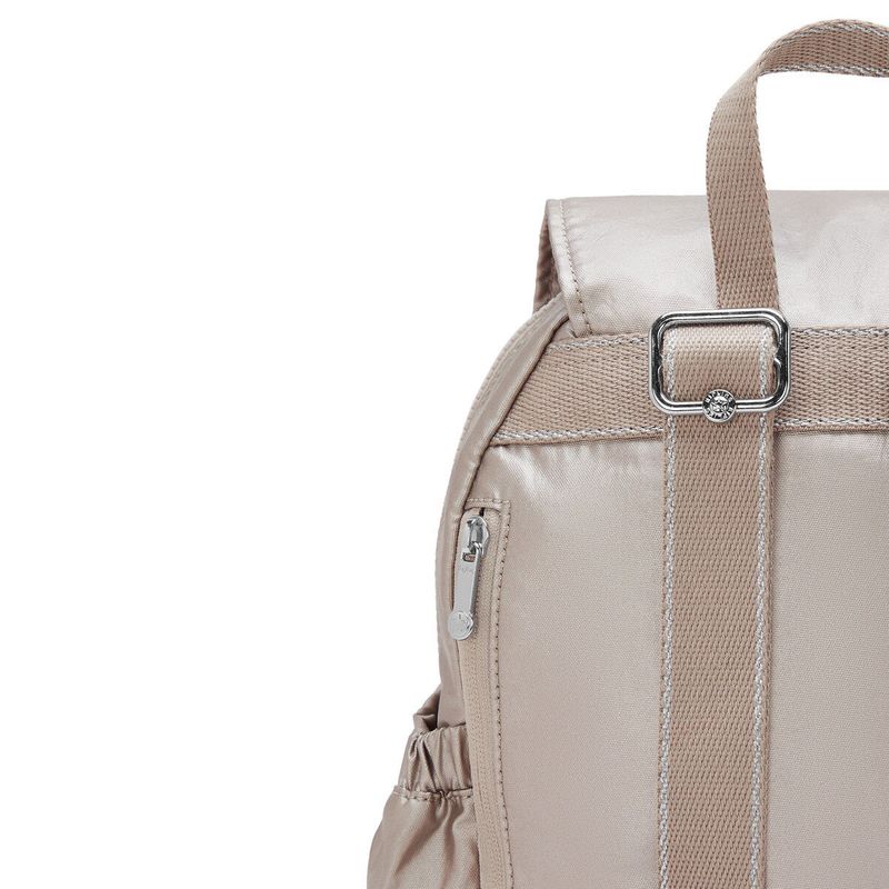 mochila-kipling-city-pocket-s-metallic-glow-ki896548i_5.jpg